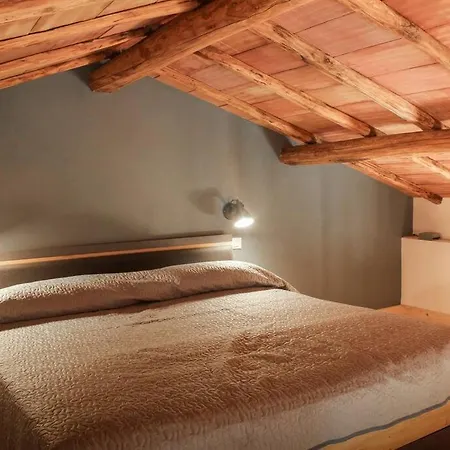 Poppy Loft Apartment